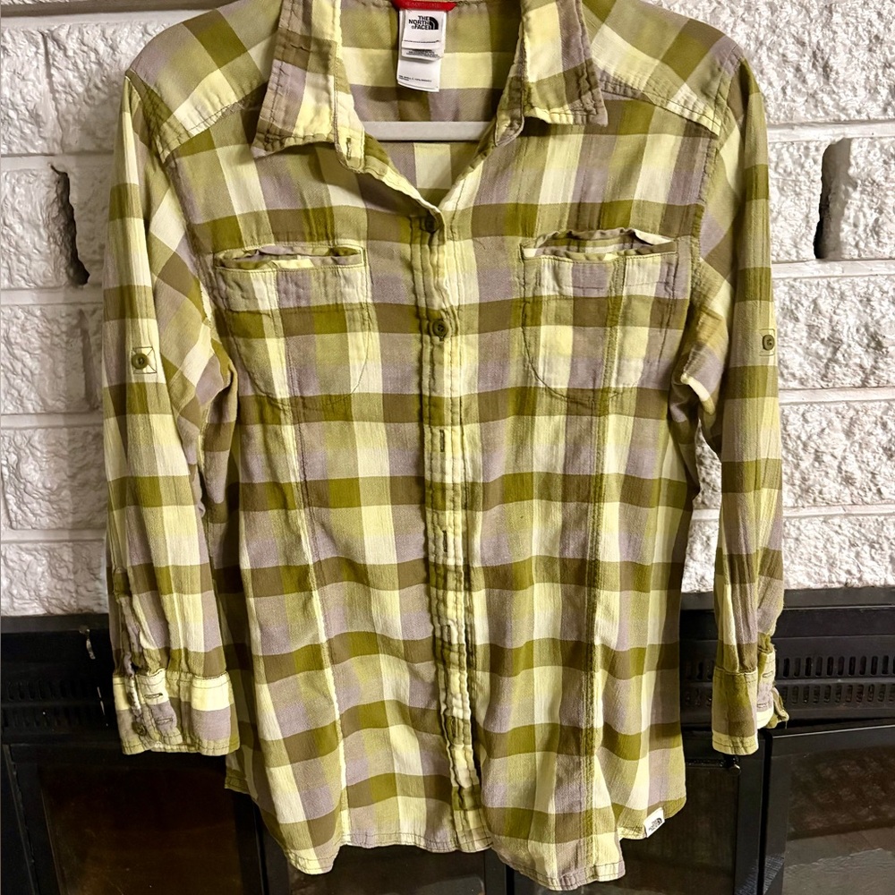 💚The North Face Green Plaid Shirt💚
